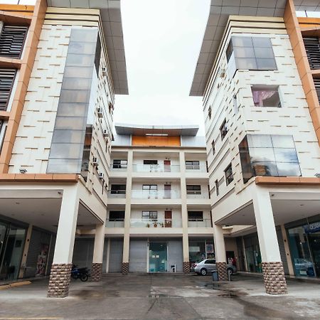 Oyo 443 Maria Cristina Arcade Suites Cebu Екстериор снимка