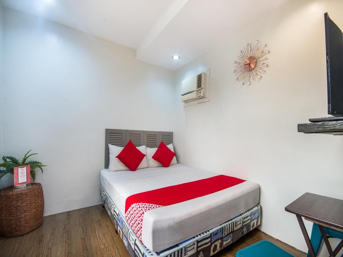 Oyo 443 Maria Cristina Arcade Suites Cebu Екстериор снимка