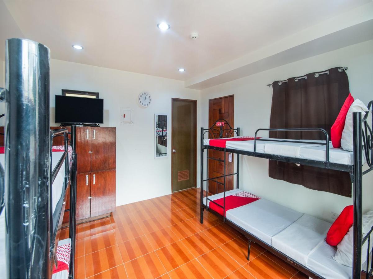 Oyo 443 Maria Cristina Arcade Suites Cebu Екстериор снимка